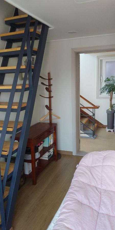 Ri-In Mokpo Guesthouse מראה חיצוני תמונה